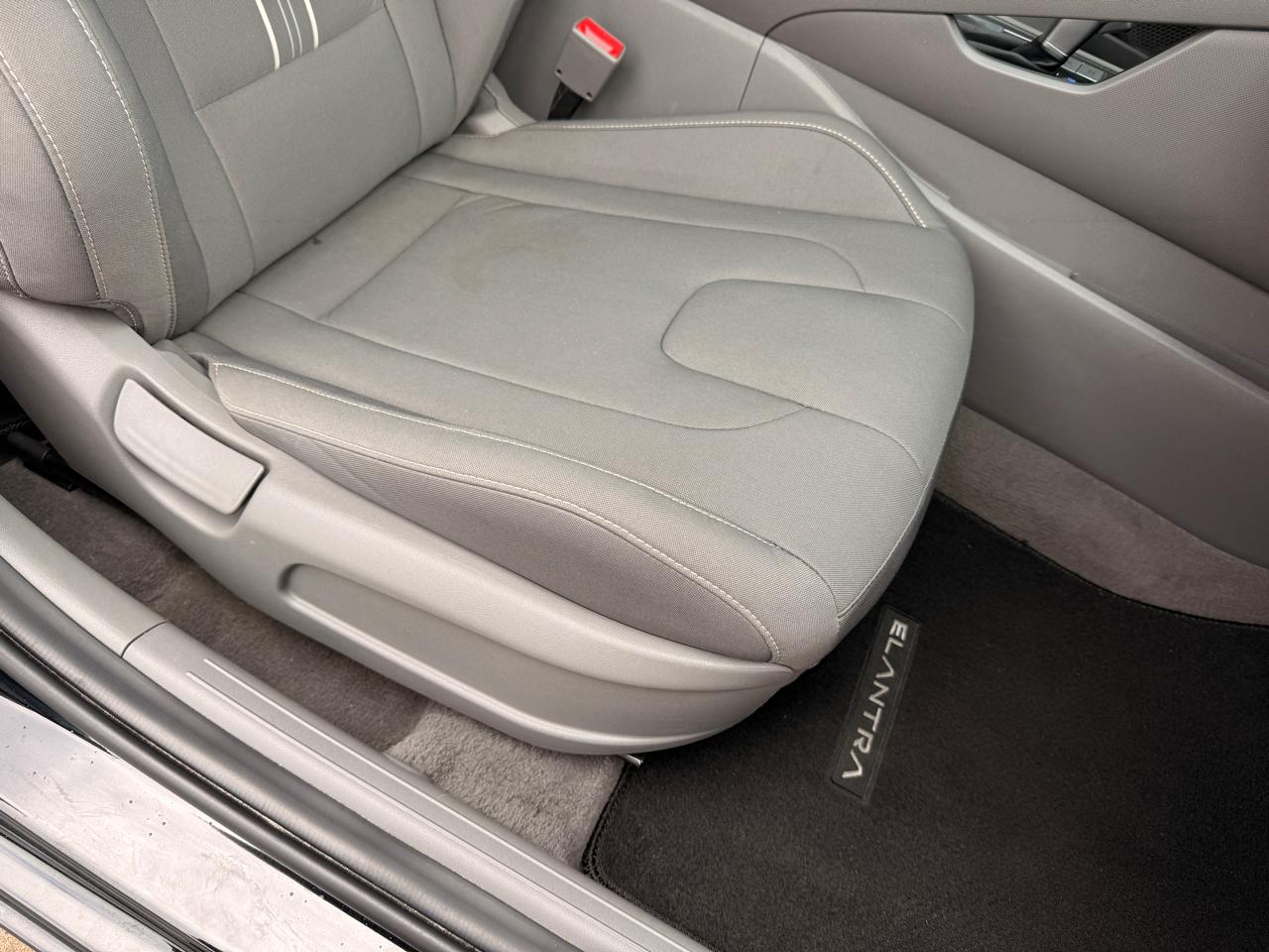 Hyundai Elantra SEL 2023