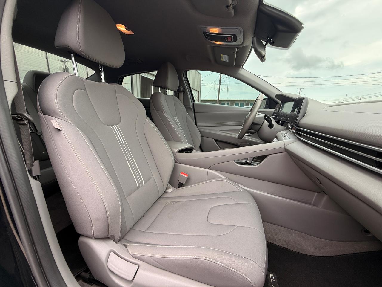 Hyundai Elantra SEL 2023