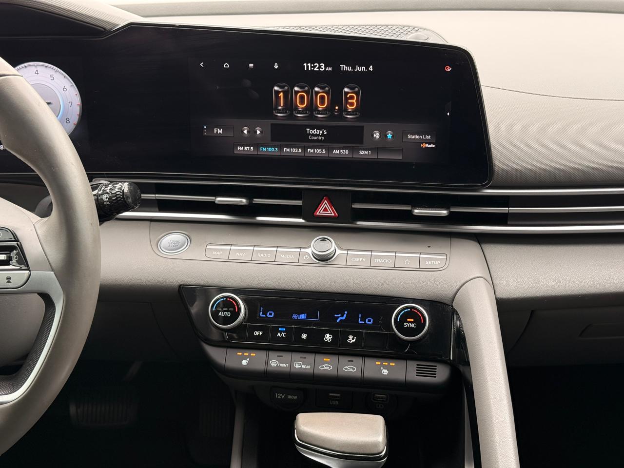 Hyundai Elantra SEL 2023