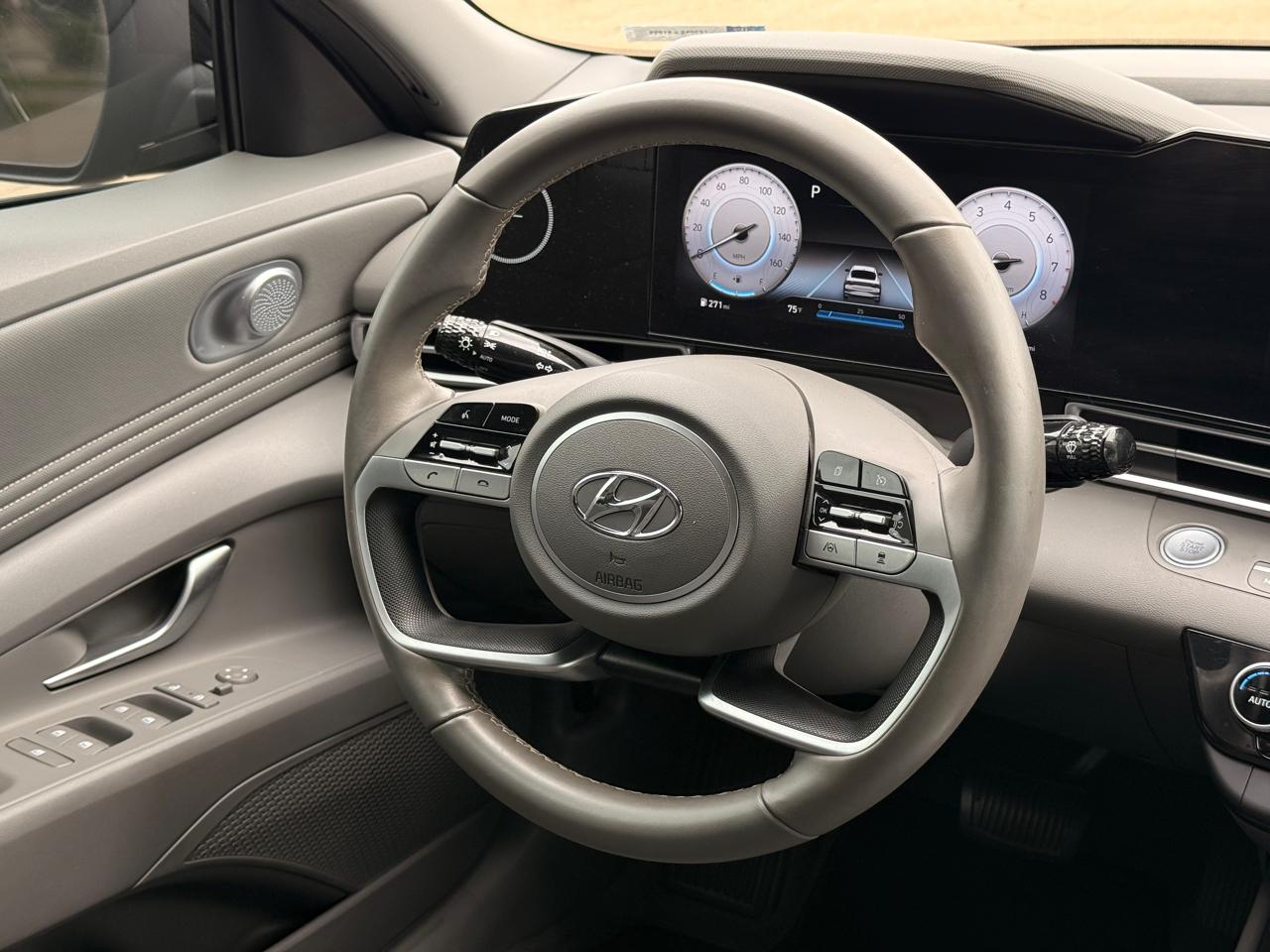 Hyundai Elantra SEL 2023