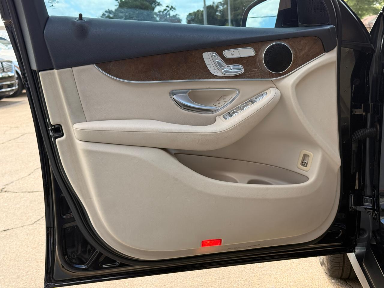 Mercedes-Benz GLC-Class GLC300 2016