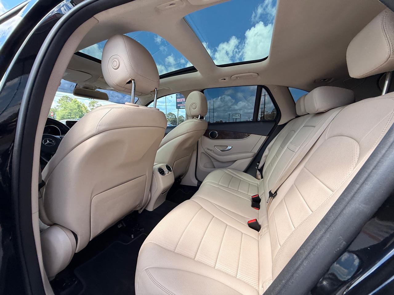 Mercedes-Benz GLC-Class GLC300 2016