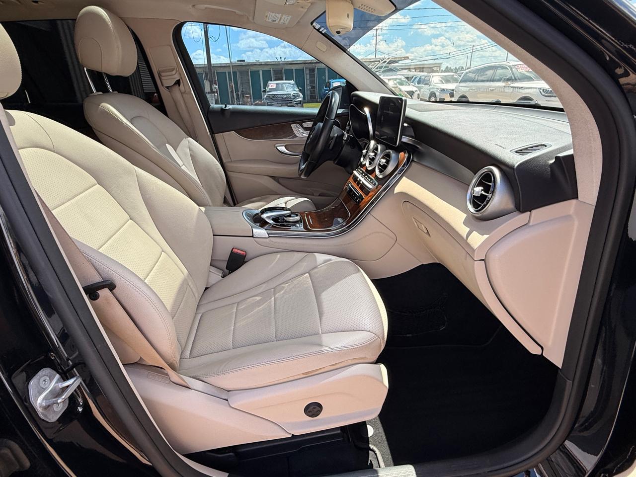 Mercedes-Benz GLC-Class GLC300 2016