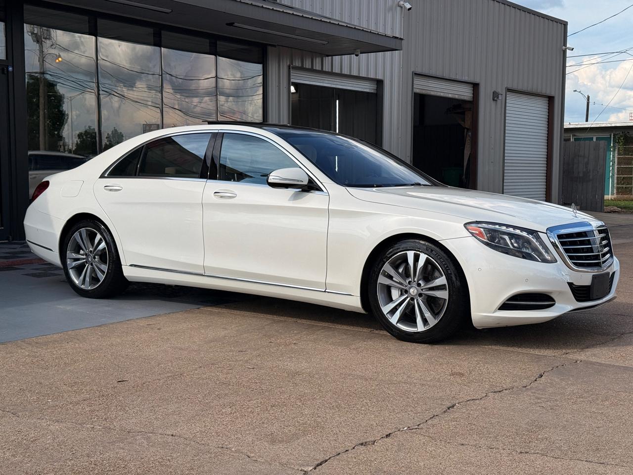 Mercedes-Benz S-Class S550 2015