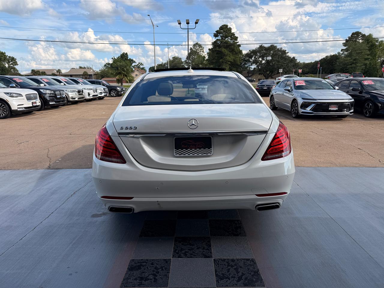 Mercedes-Benz S-Class S550 2015