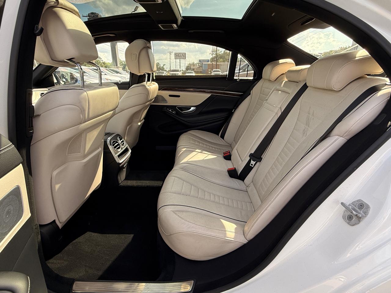 Mercedes-Benz S-Class S550 2015