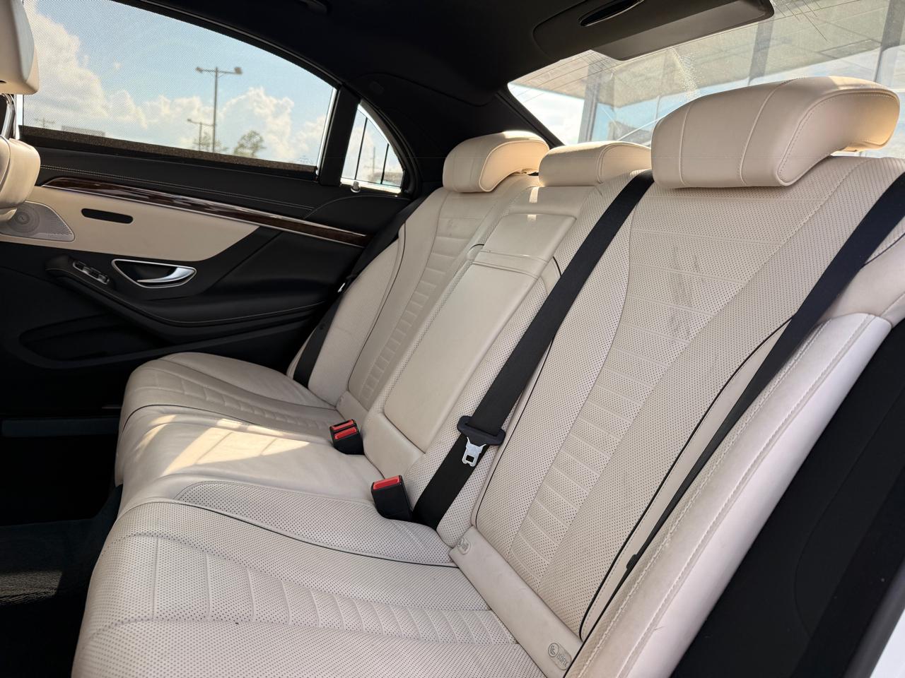 Mercedes-Benz S-Class S550 2015