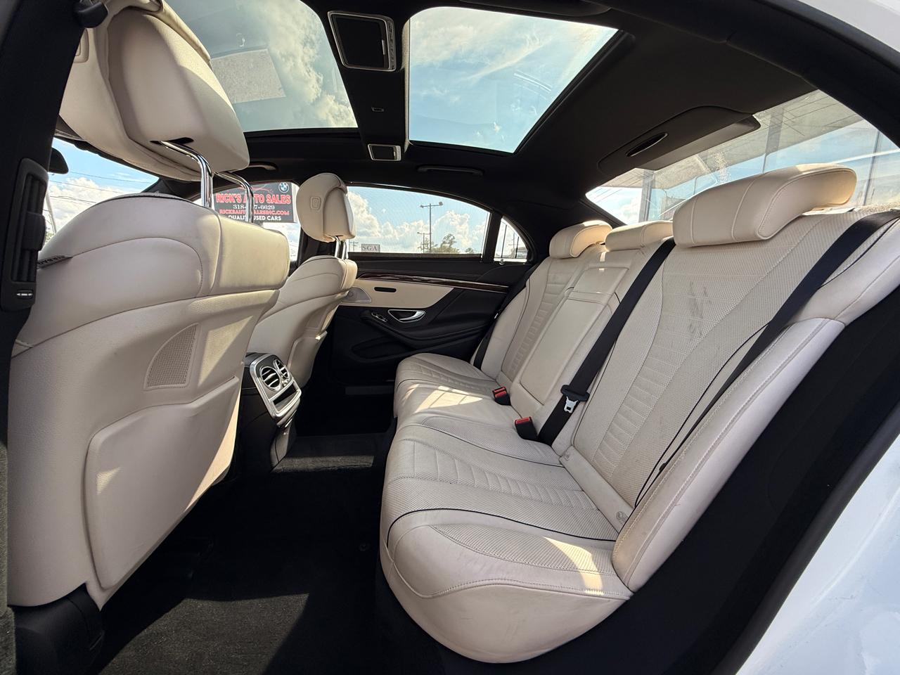 Mercedes-Benz S-Class S550 2015