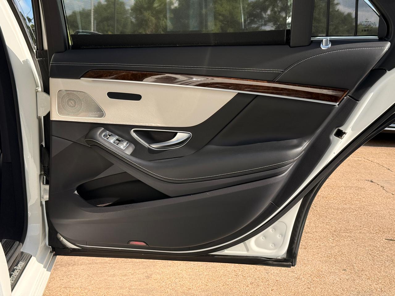 Mercedes-Benz S-Class S550 2015