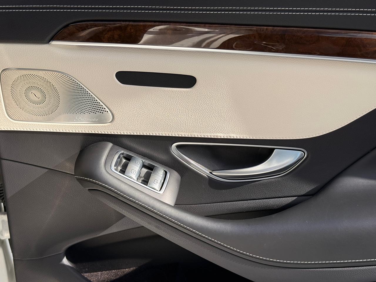 Mercedes-Benz S-Class S550 2015