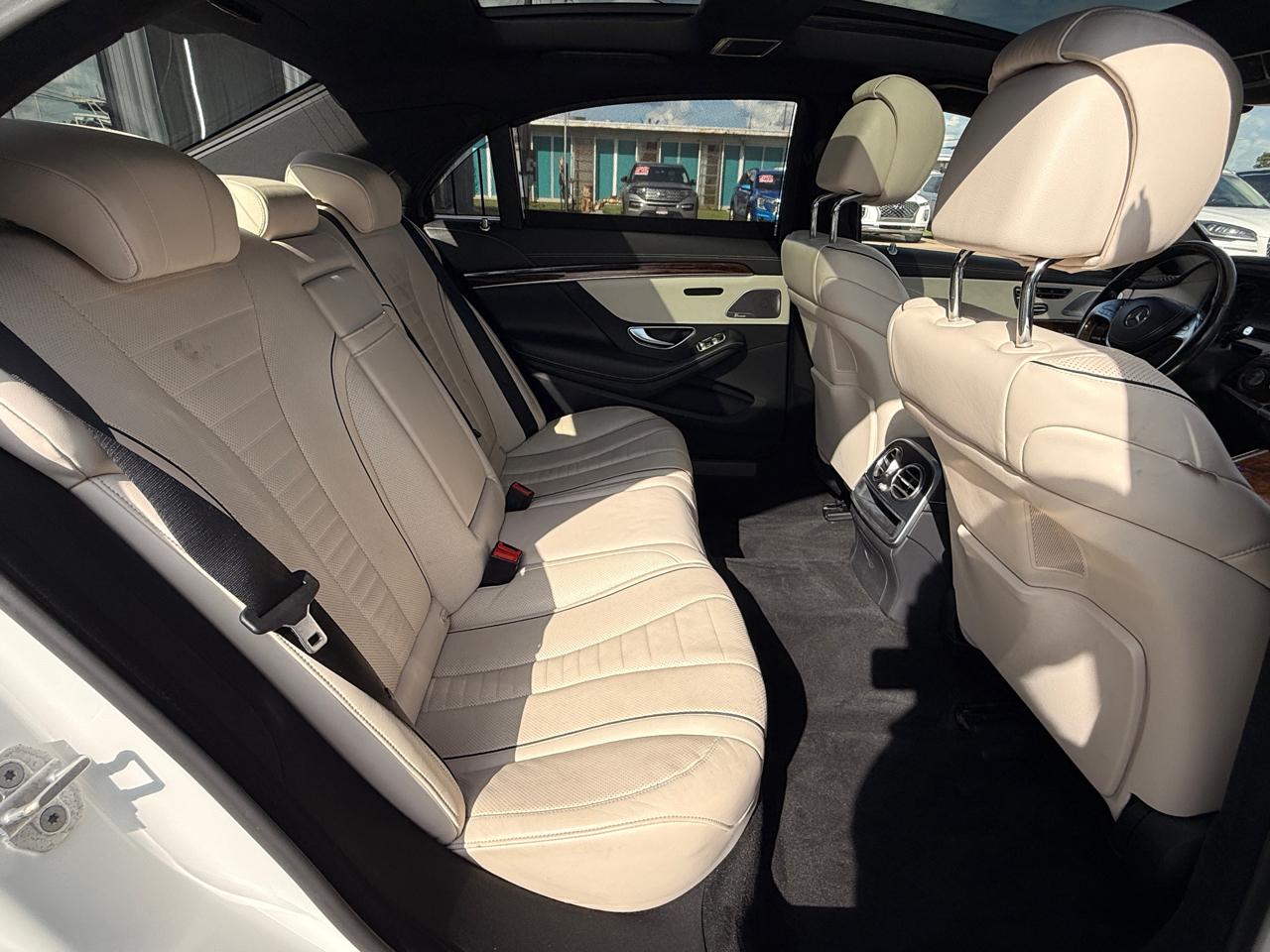 Mercedes-Benz S-Class S550 2015