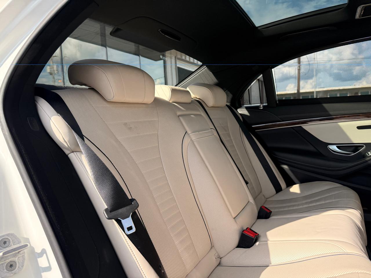 Mercedes-Benz S-Class S550 2015