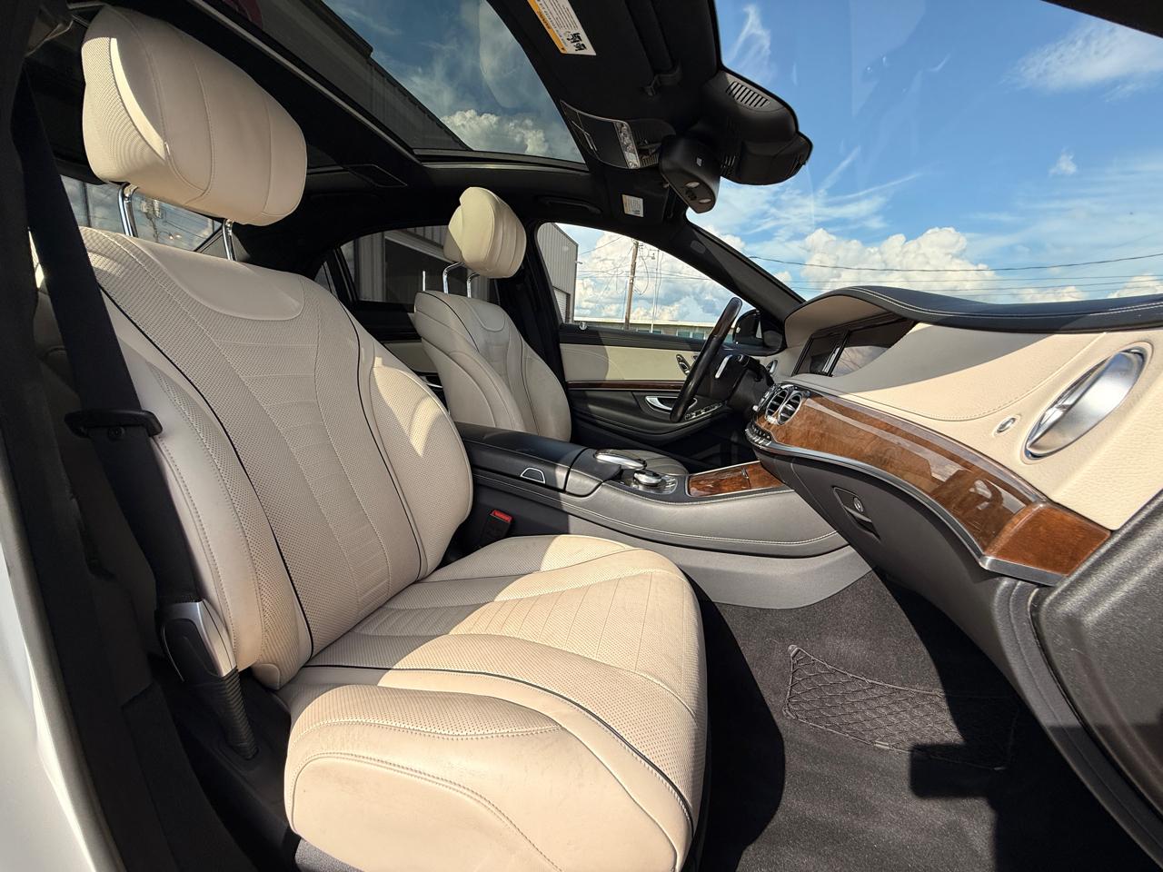 Mercedes-Benz S-Class S550 2015
