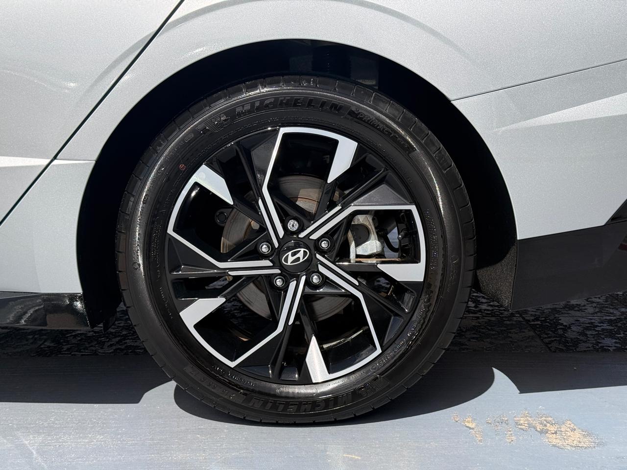 Hyundai Sonata SEL 2024