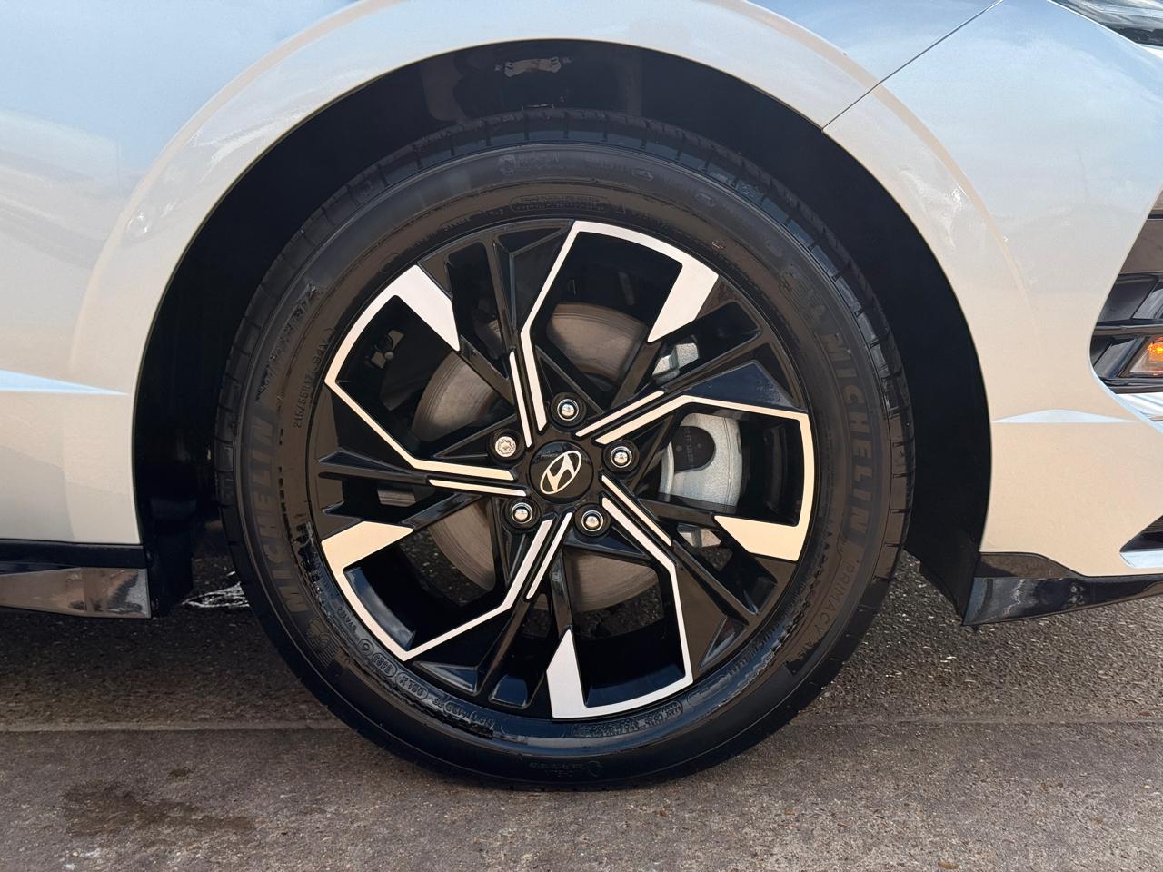 Hyundai Sonata SEL 2024