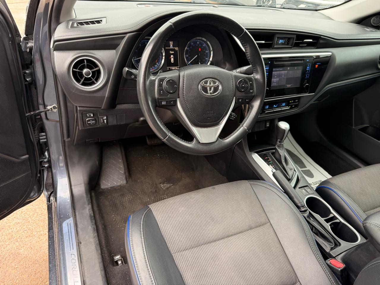 Toyota Corolla XLE CVT 2019