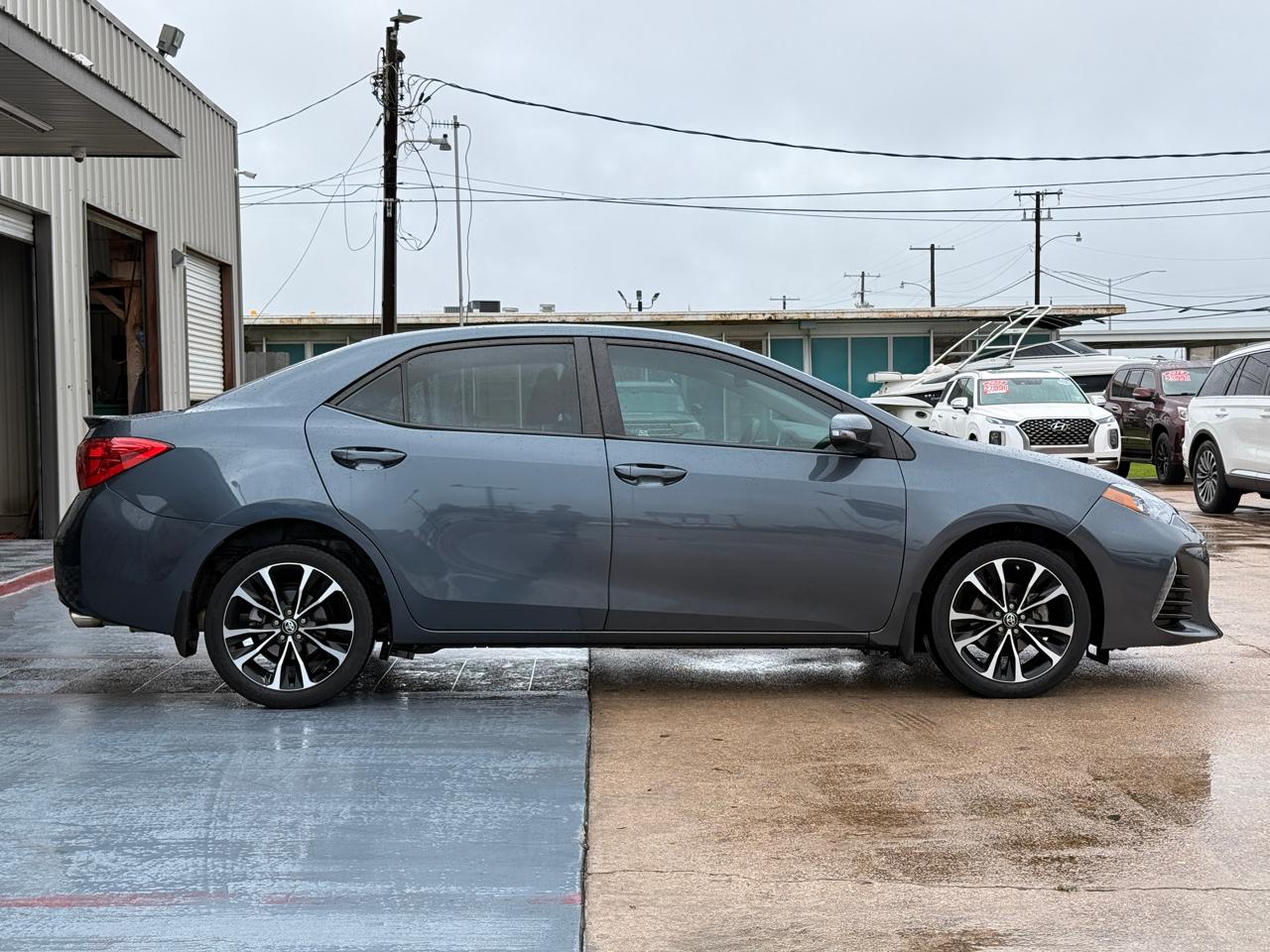 Toyota Corolla XLE CVT 2019