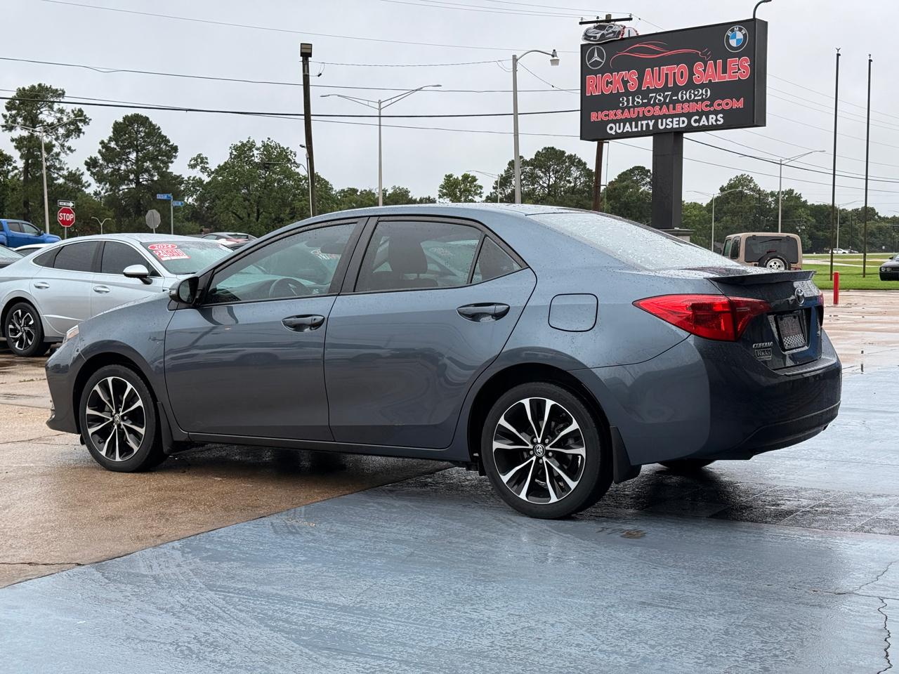 Toyota Corolla XLE CVT 2019