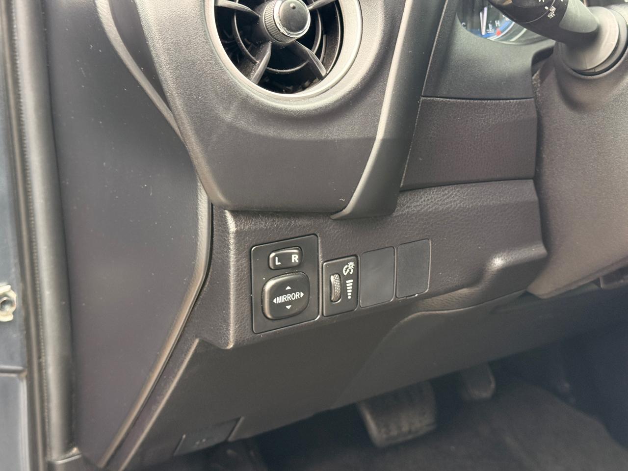 Toyota Corolla XLE CVT 2019