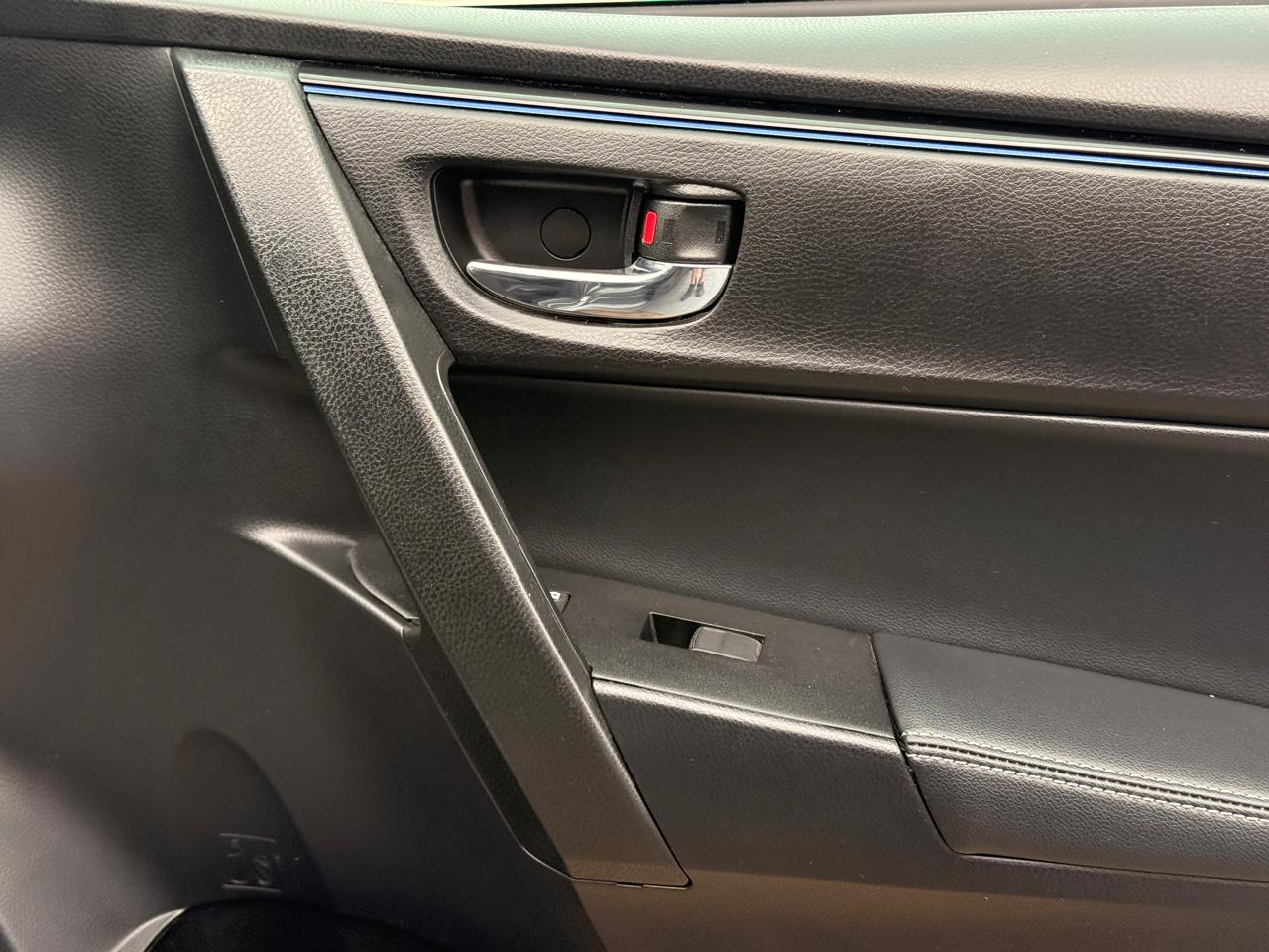 Toyota Corolla XLE CVT 2019
