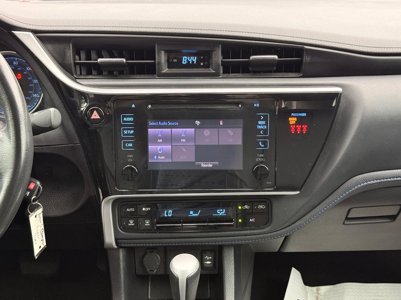 Toyota Corolla XLE CVT 2019