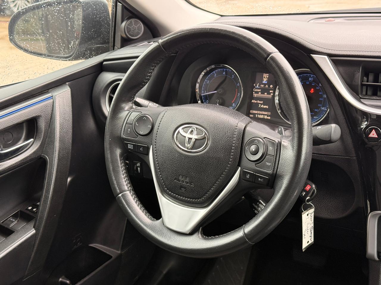 Toyota Corolla XLE CVT 2019