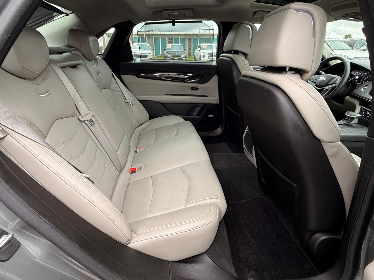 Cadillac CT6 2.0L Luxury 2017
