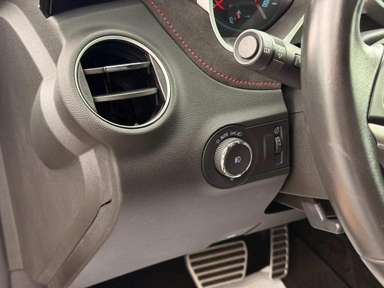 Chevrolet Camaro ZL1 2012