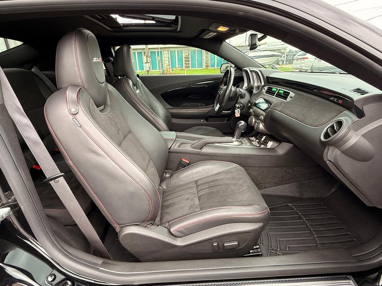 Chevrolet Camaro ZL1 2012