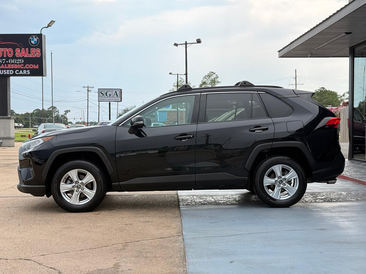 Toyota RAV4 XLE 2019