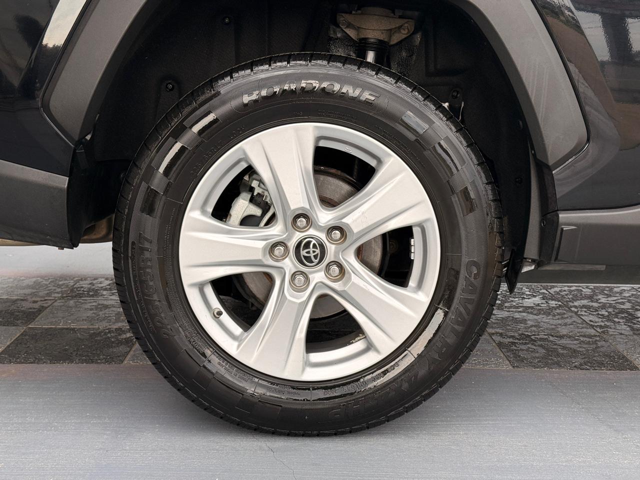 Toyota RAV4 XLE 2019