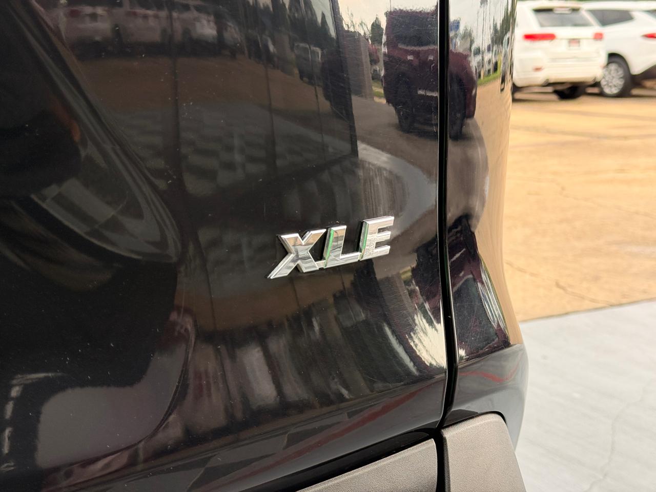 Toyota RAV4 XLE 2019