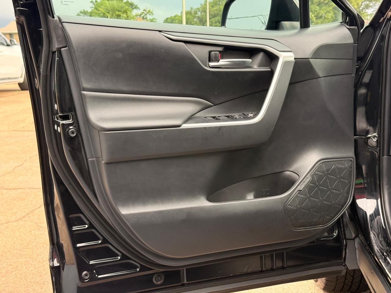 Toyota RAV4 XLE 2019