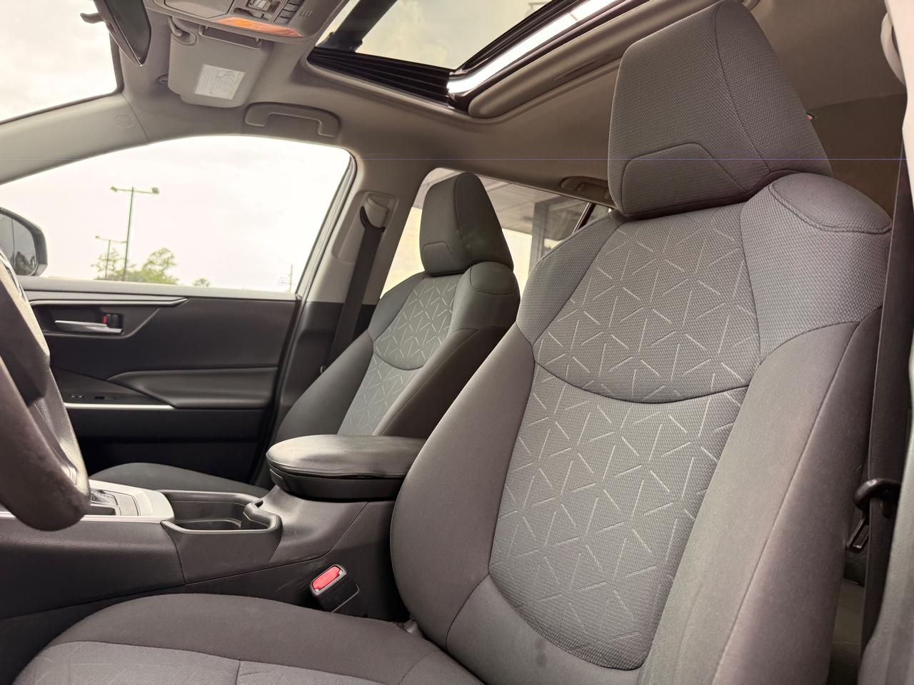 Toyota RAV4 XLE 2019