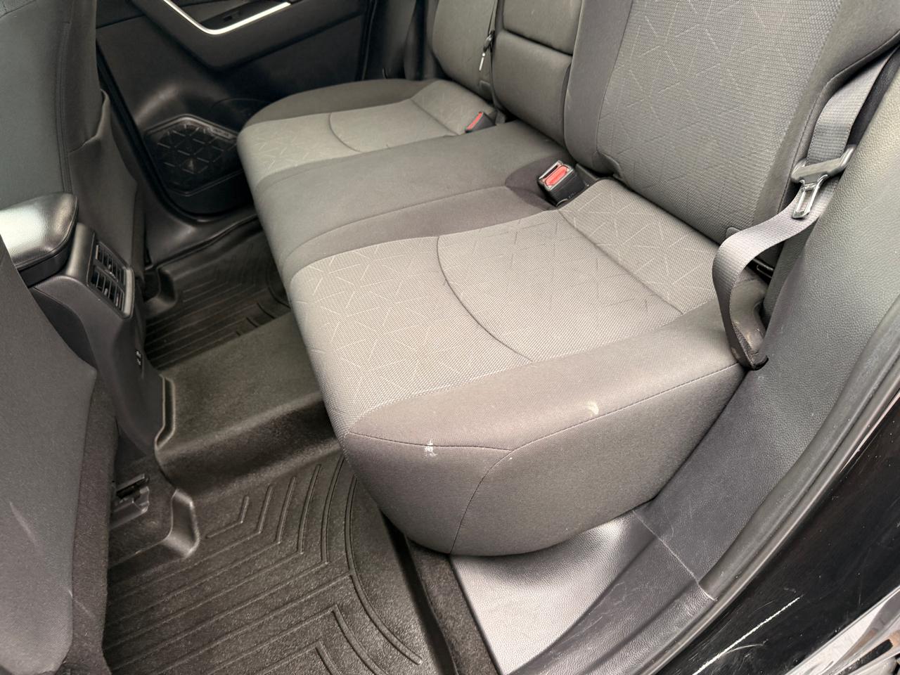 Toyota RAV4 XLE 2019