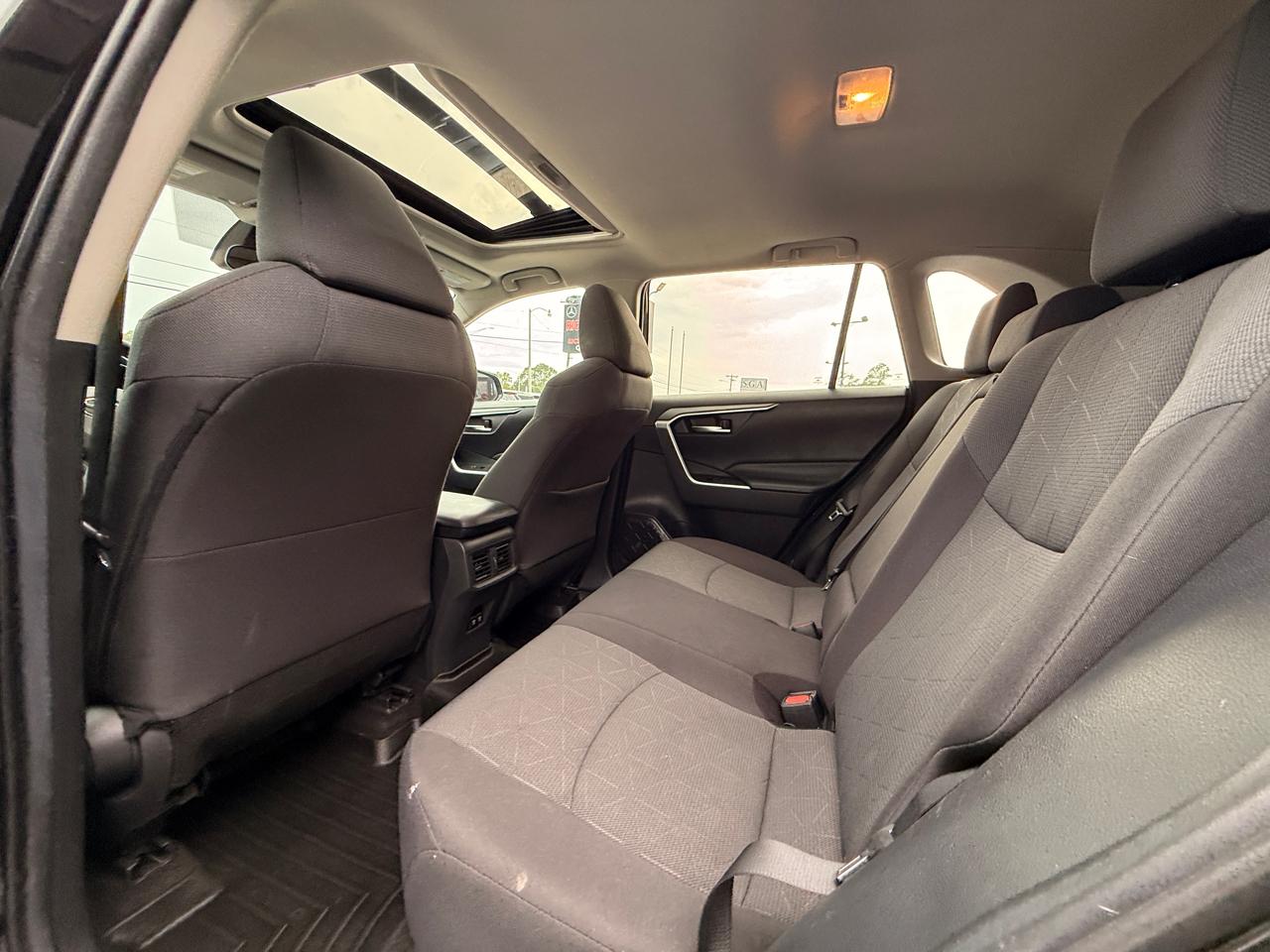 Toyota RAV4 XLE 2019