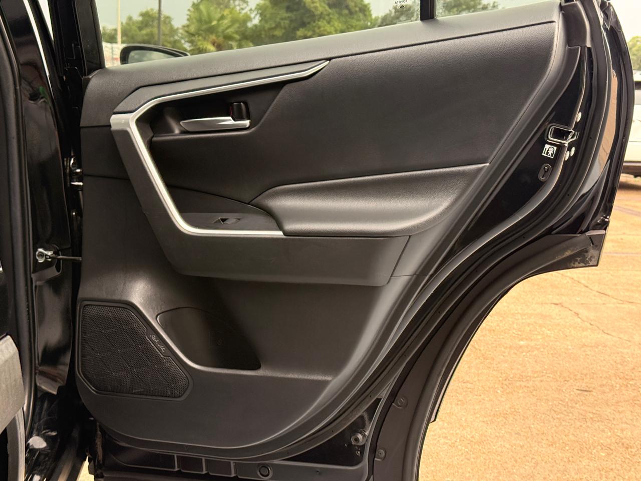 Toyota RAV4 XLE 2019