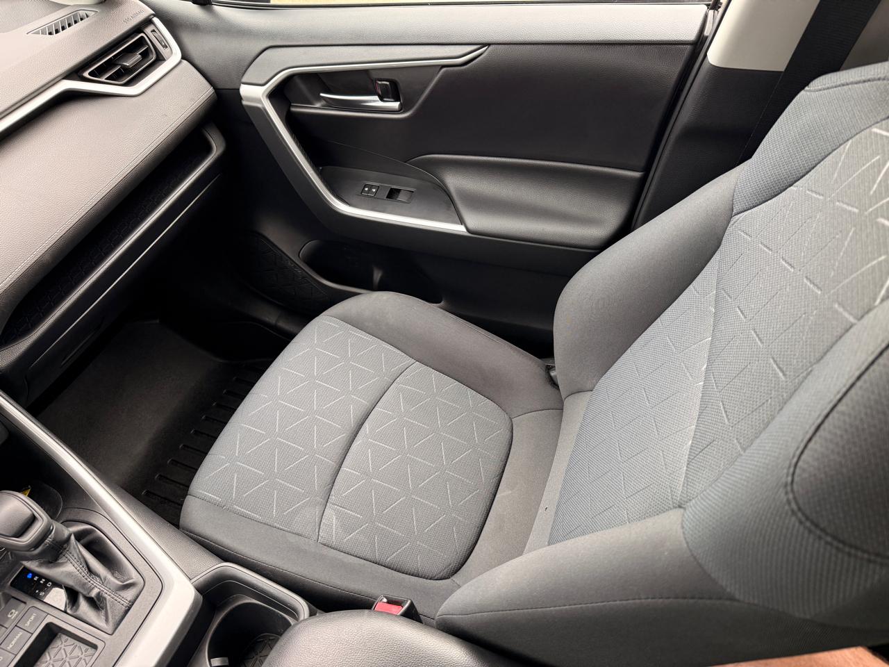Toyota RAV4 XLE 2019