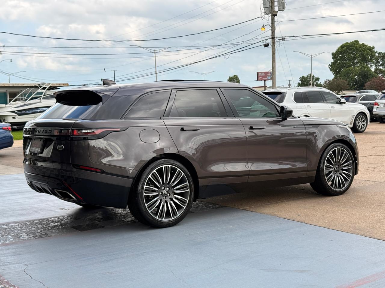 Land Rover Range Rover Velar R-Dynamic S 2023