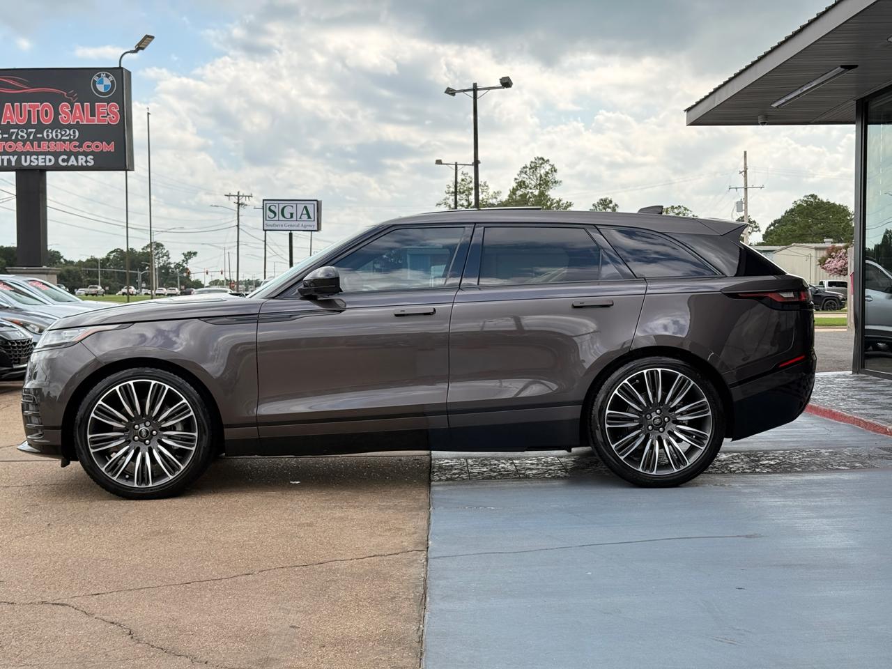 Land Rover Range Rover Velar R-Dynamic S 2023