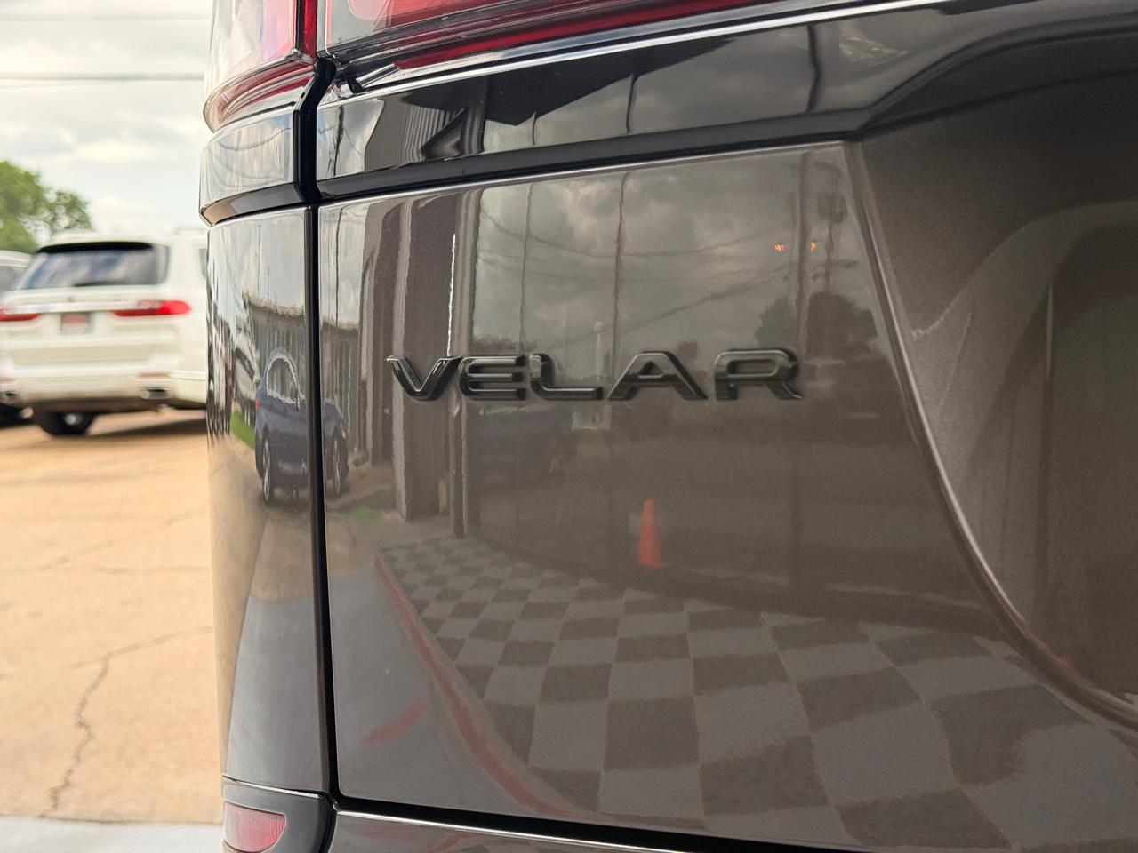 Land Rover Range Rover Velar R-Dynamic S 2023