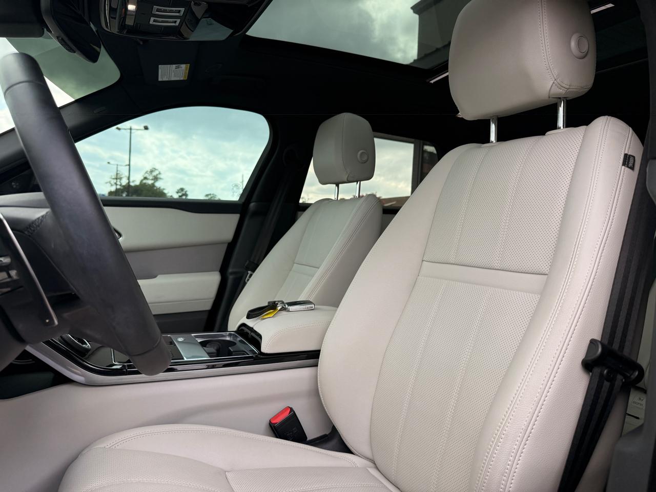 Land Rover Range Rover Velar R-Dynamic S 2023