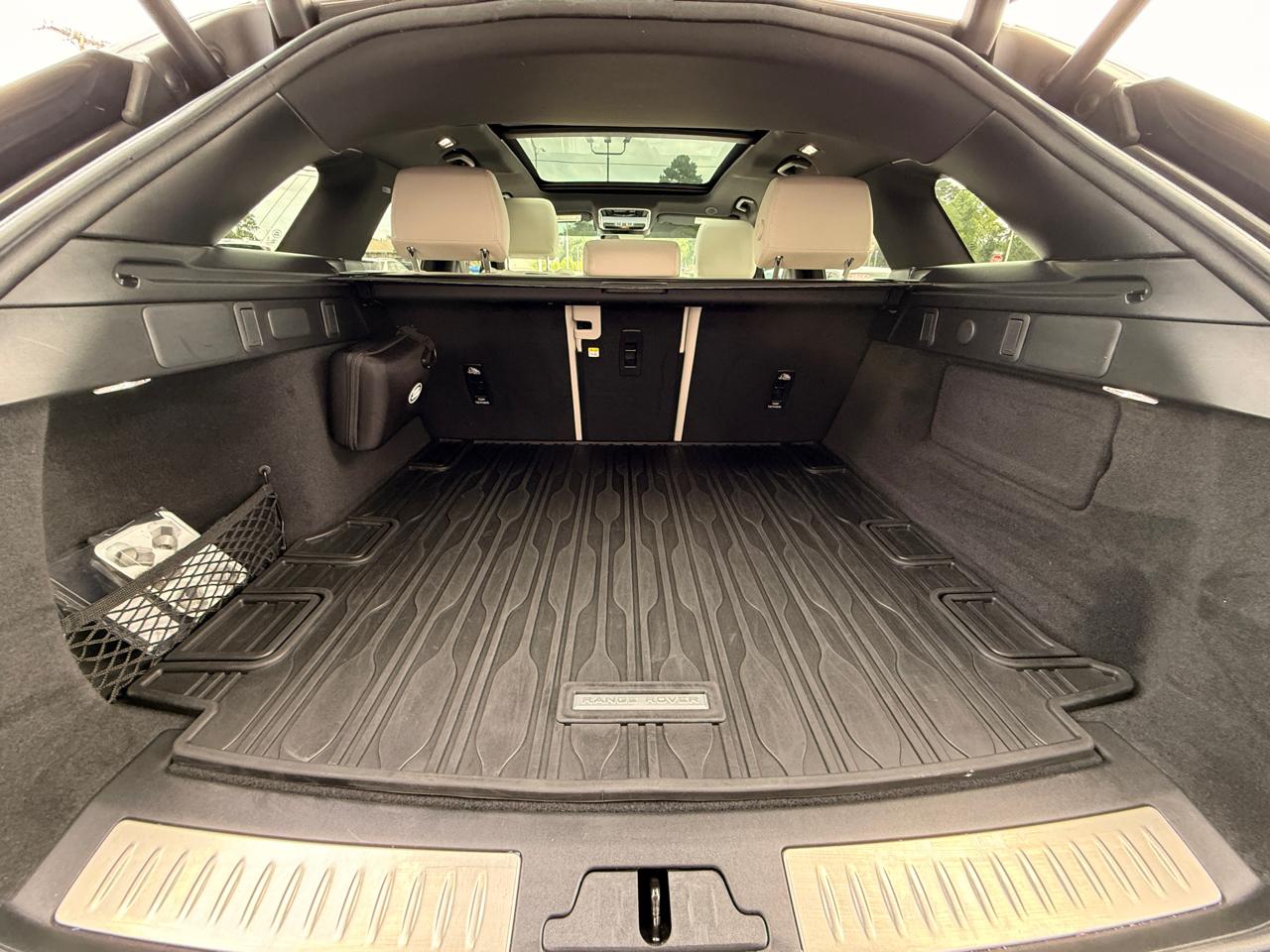 Land Rover Range Rover Velar R-Dynamic S 2023