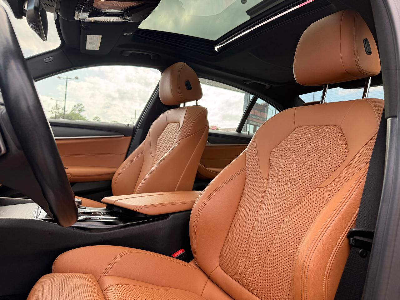 BMW 5-Series 530i 2021
