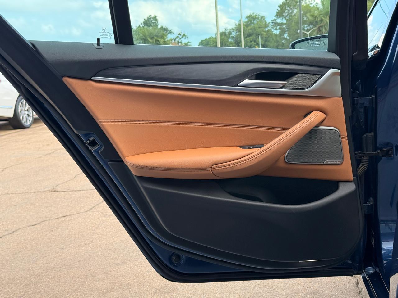 BMW 5-Series 530i 2021