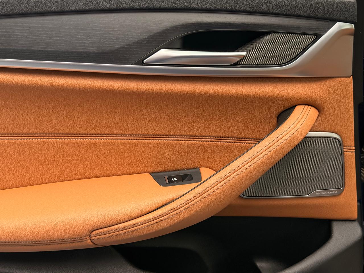 BMW 5-Series 530i 2021