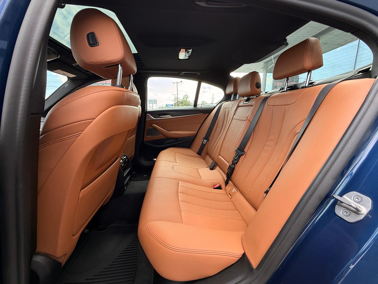 BMW 5-Series 530i 2021