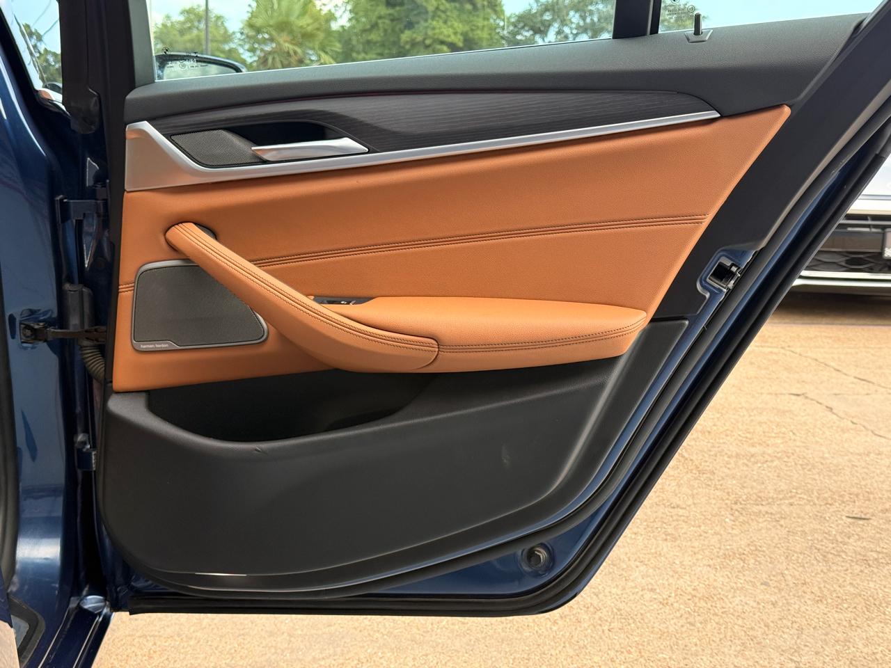 BMW 5-Series 530i 2021