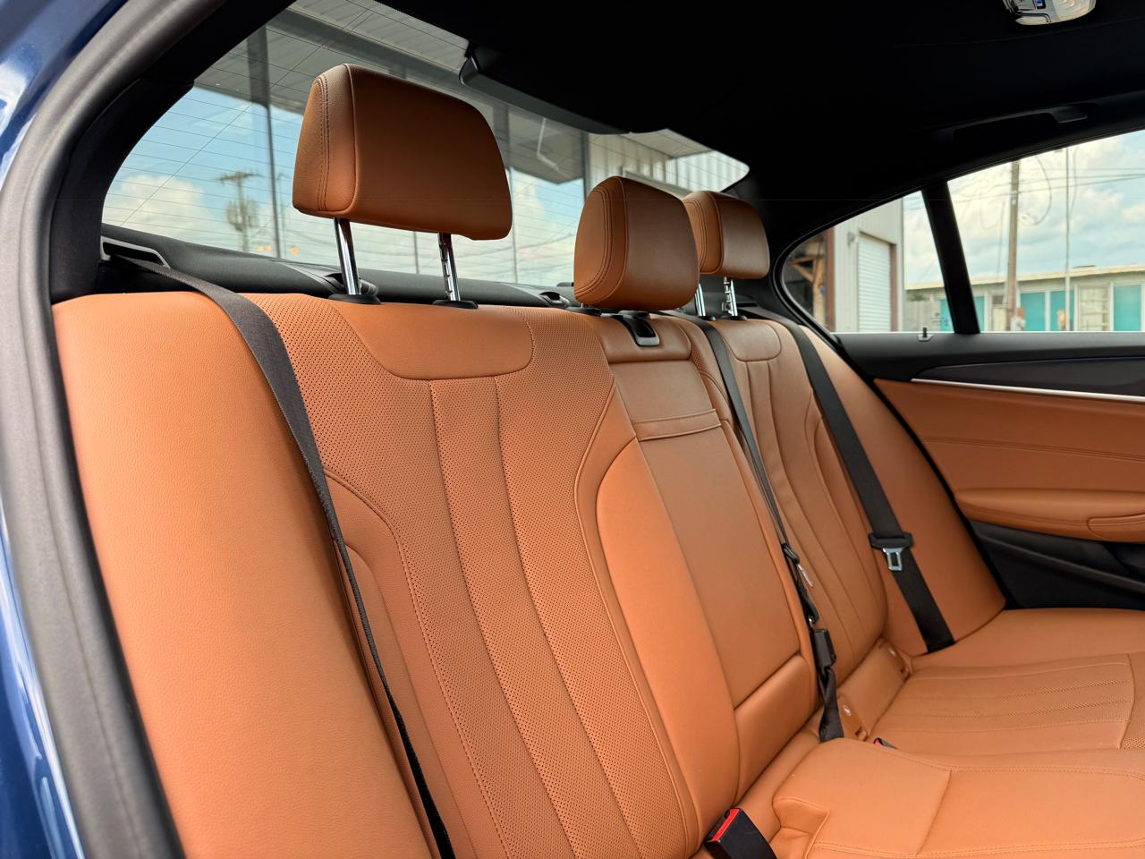 BMW 5-Series 530i 2021