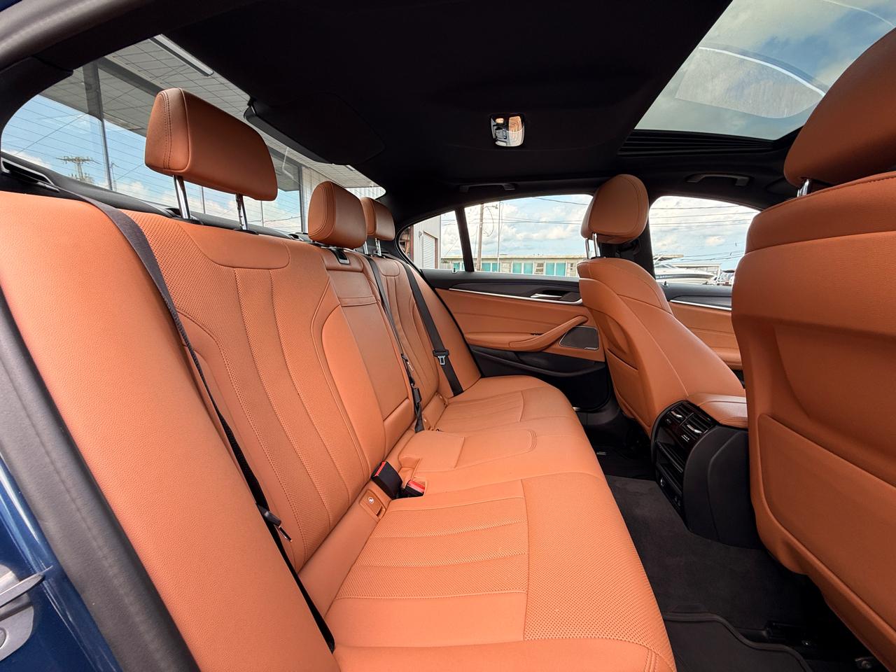 BMW 5-Series 530i 2021